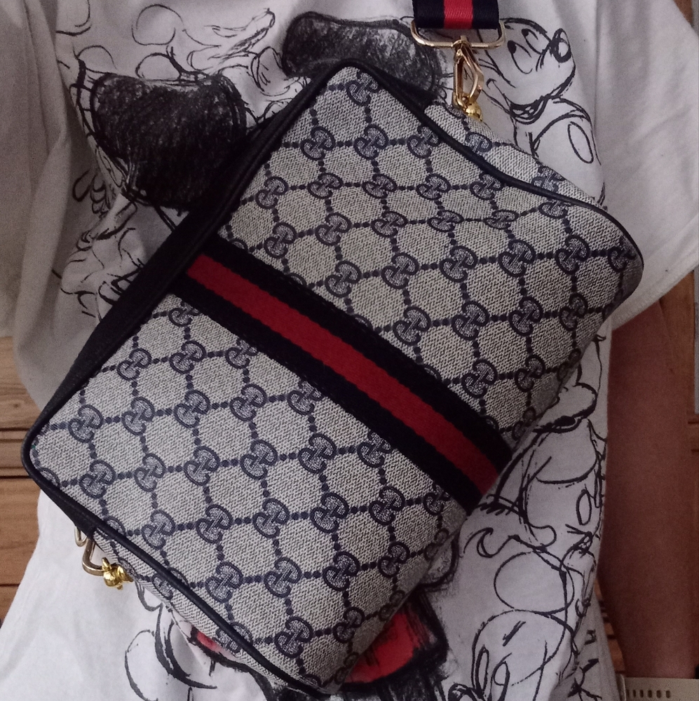 Authentic Vintage Gucci GG Monogram Supreme Web Clutch Fanny Bum Belt Crossbody - Picture 4 of 12